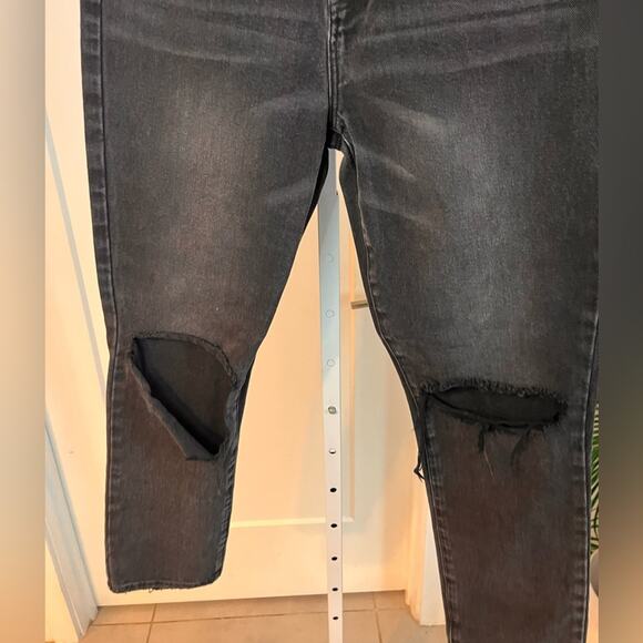 Pistola Black Keaton High Rise Distressed Jeans Size 28 - Picture 4 of 12